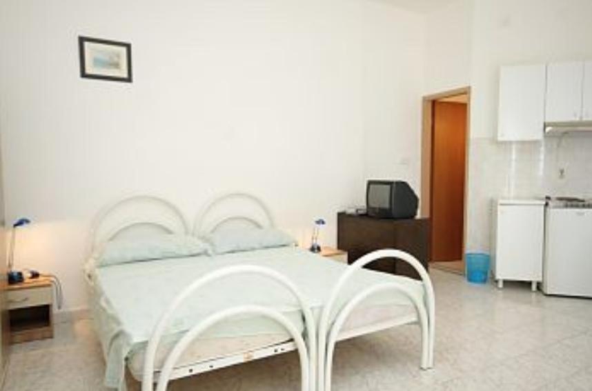 Apartments Angela Ližnjan Exterior foto